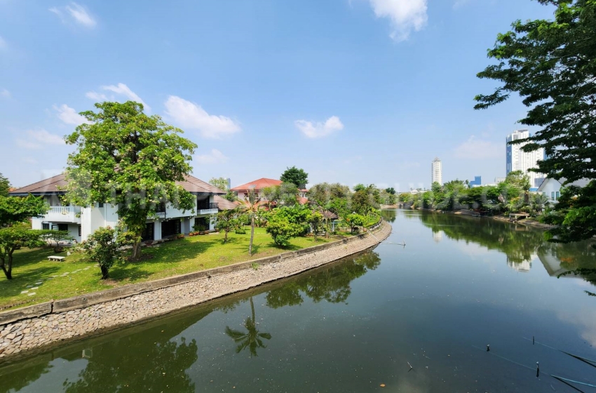 House with Private Pool in Bangnatrad 